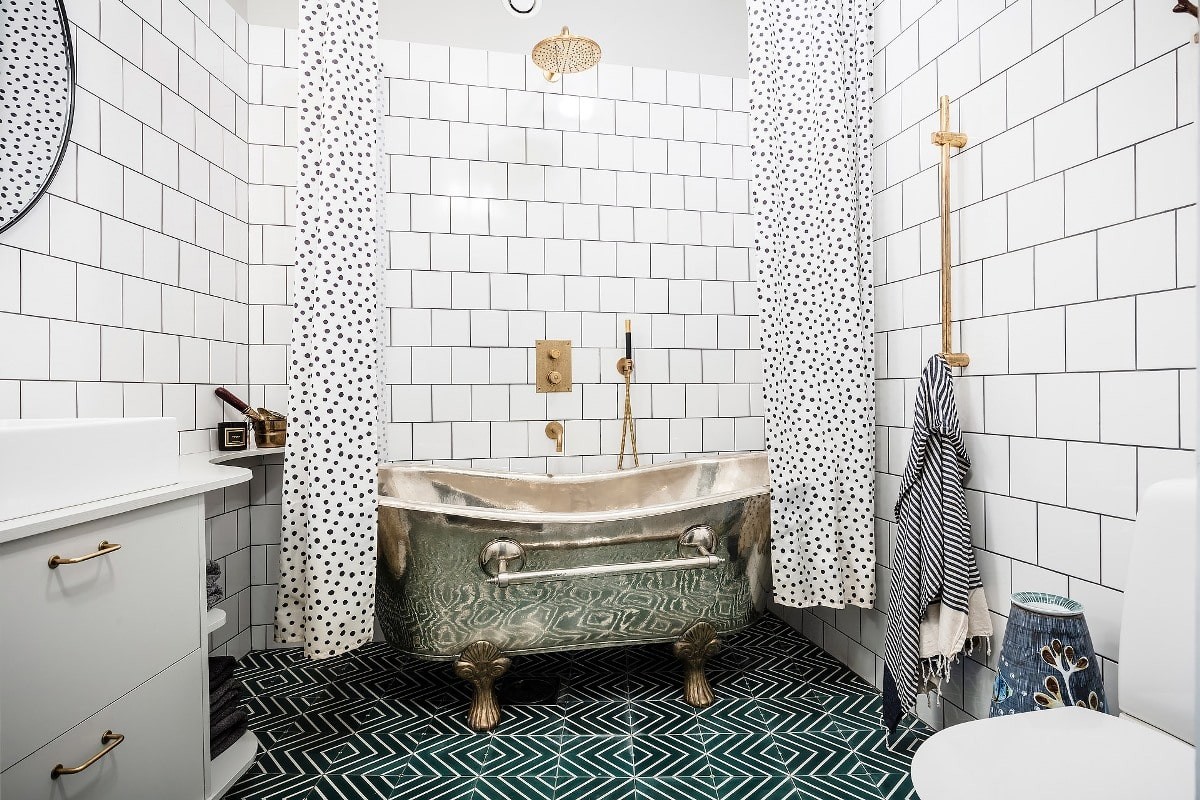 Современный дизайн ванной комнаты, стиль лофт и классический стиль .