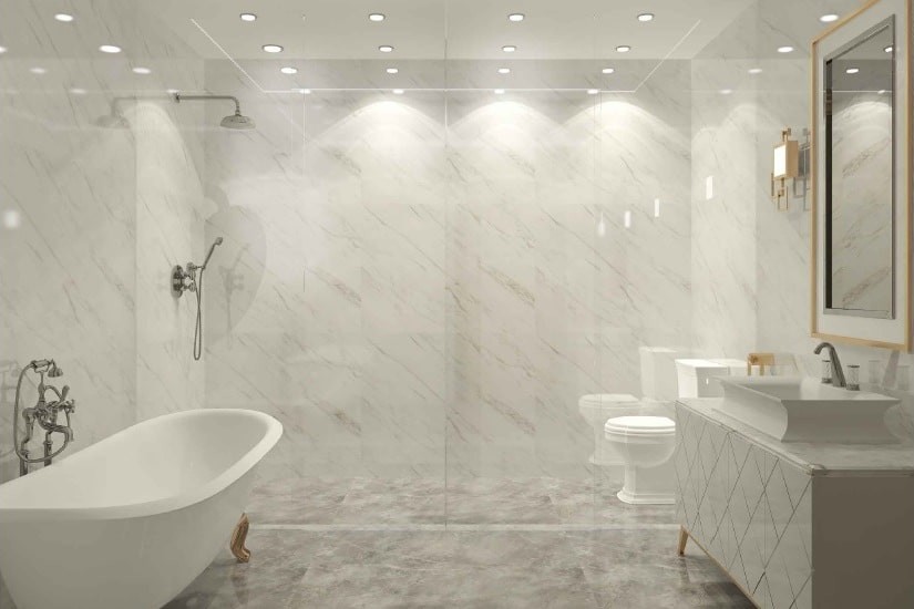 Монохромный белый цвет в классическом дизайне ванной комнаты